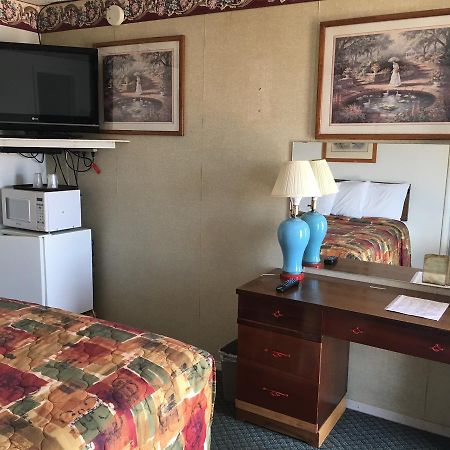 Skyliner Motel Stroud Exterior photo