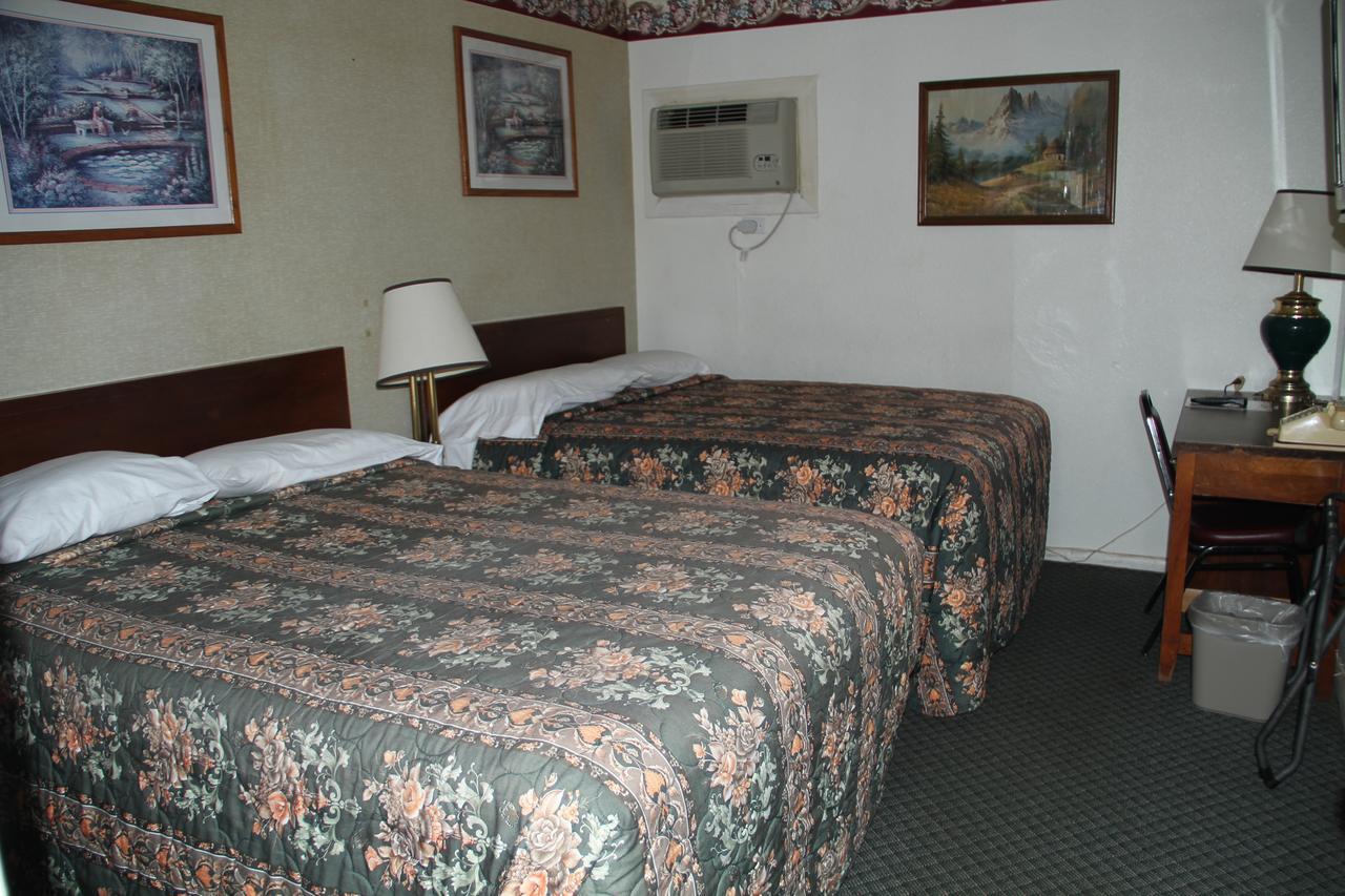 Skyliner Motel Stroud Exterior photo